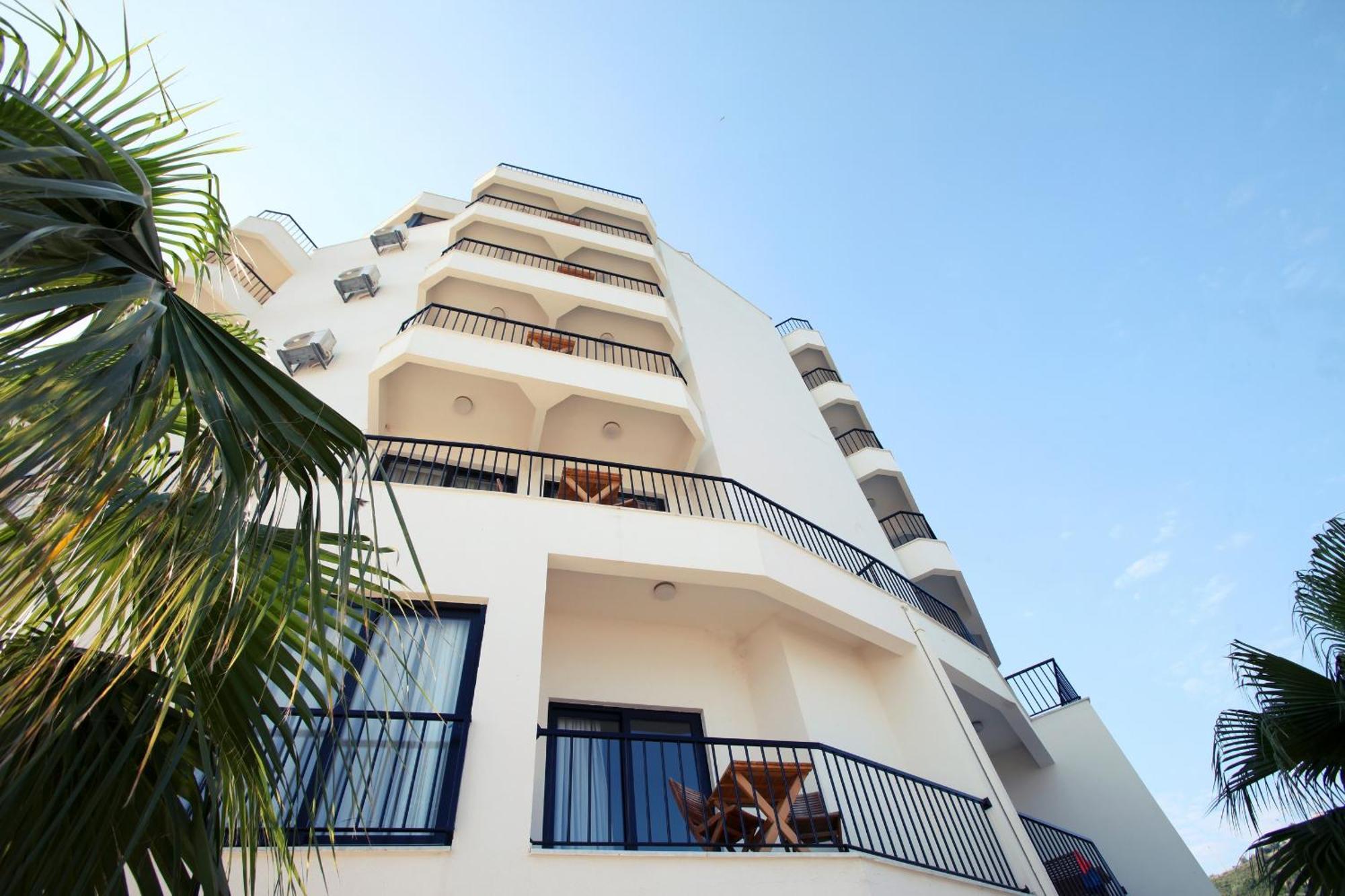 Med-Inn Hotel Гюллюк Экстерьер фото